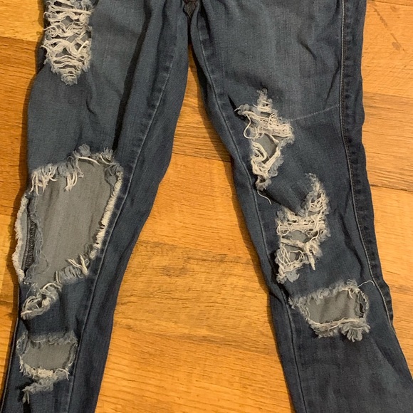 Fashion Nova Beach Bum Jeans 👖 🥰 - Picture 2 of 4